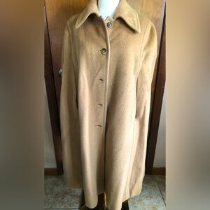 Vintage Cape Coat Made of 100% Camel Hair